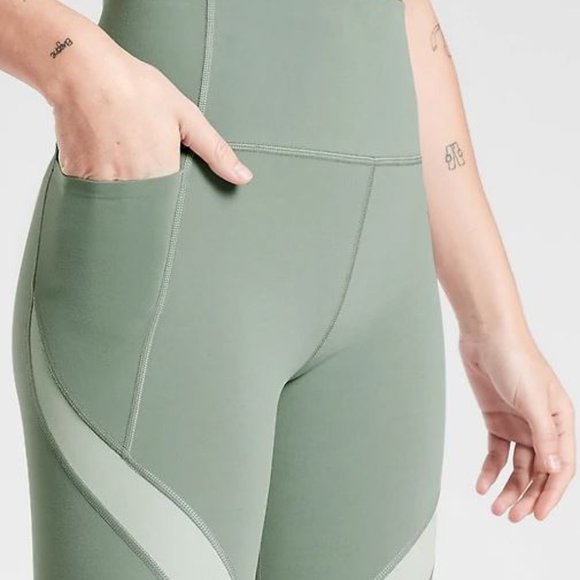 NWOT Athleta Green Colorblock Salutation Leggings - Picture 3 of 7